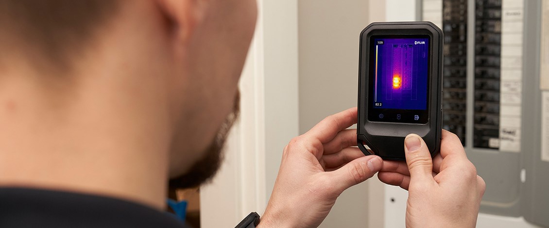 赤外線サーモグラフィカメラ　FLIR C3 WIFI ポケット型サーモグラフィカメラ<br>形 FLIR C3-X/C5｜アズビル
