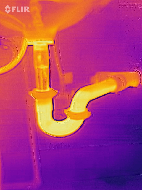 FLIR ONE PRO Pipe Image